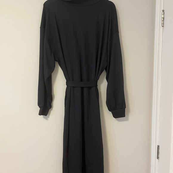 NWT Longsleeve Midi Dress - Picture 2 of 9